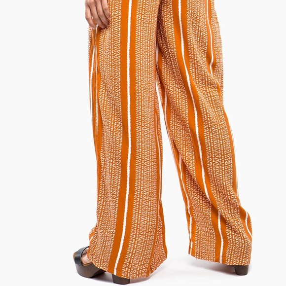 Dotted Stripe Wide Leg Pant - Picture 4 of 5